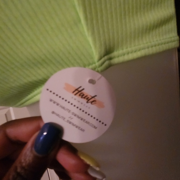 Haute Bikini Swimsuit  (NWT) Size Large - Picture 3 of 9